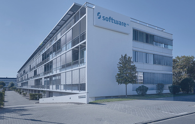 Gebäude mit Software AG Logo